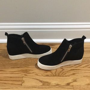 Steve Madden Black wedge sneakers - size 7